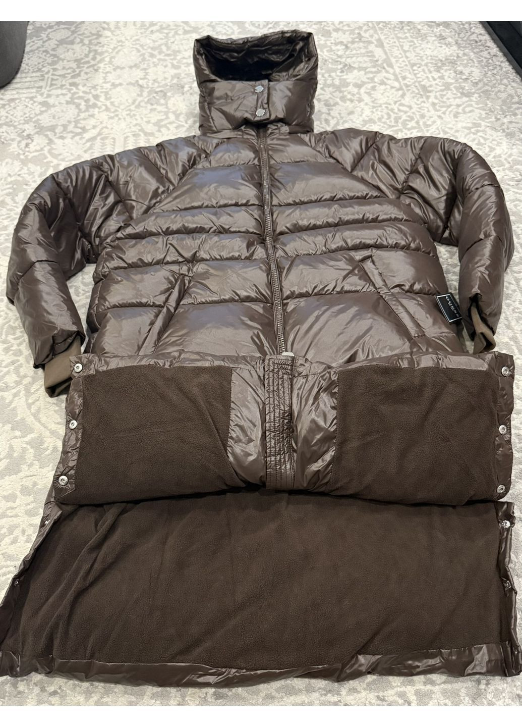 Коричневий демісезонний Пуховик Guess