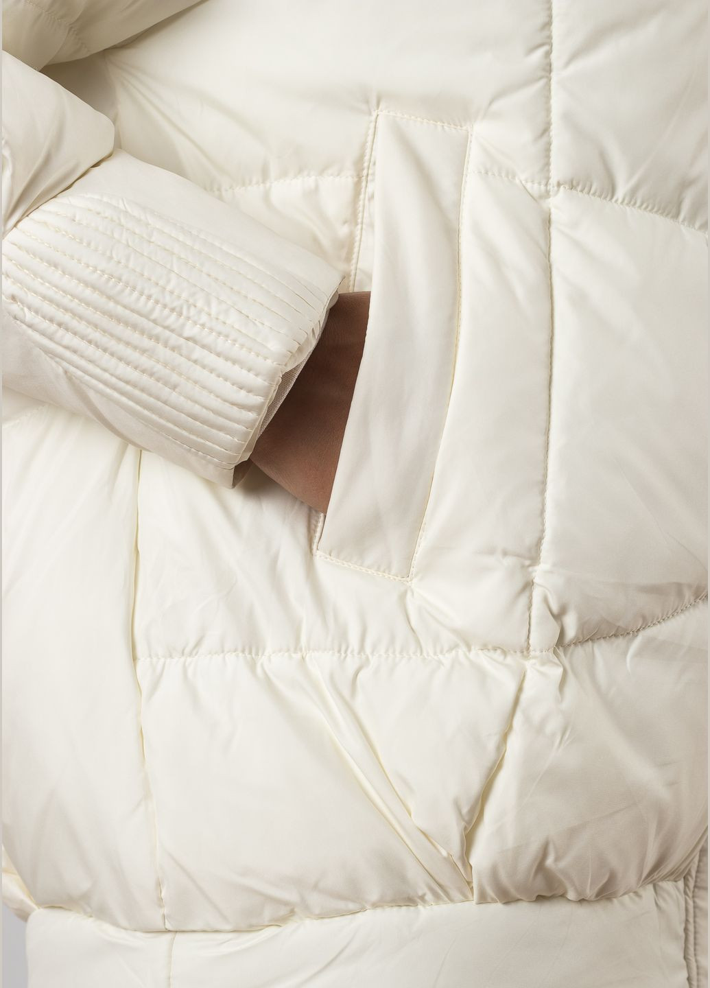 Молочний зимній Пуховик Fultani