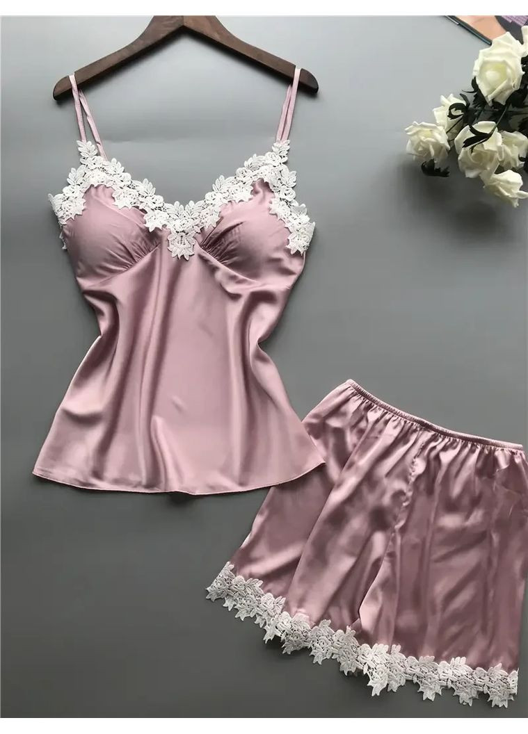 Розовая женская пижама с параллельными вкладками из блестящего плотного атласа. China