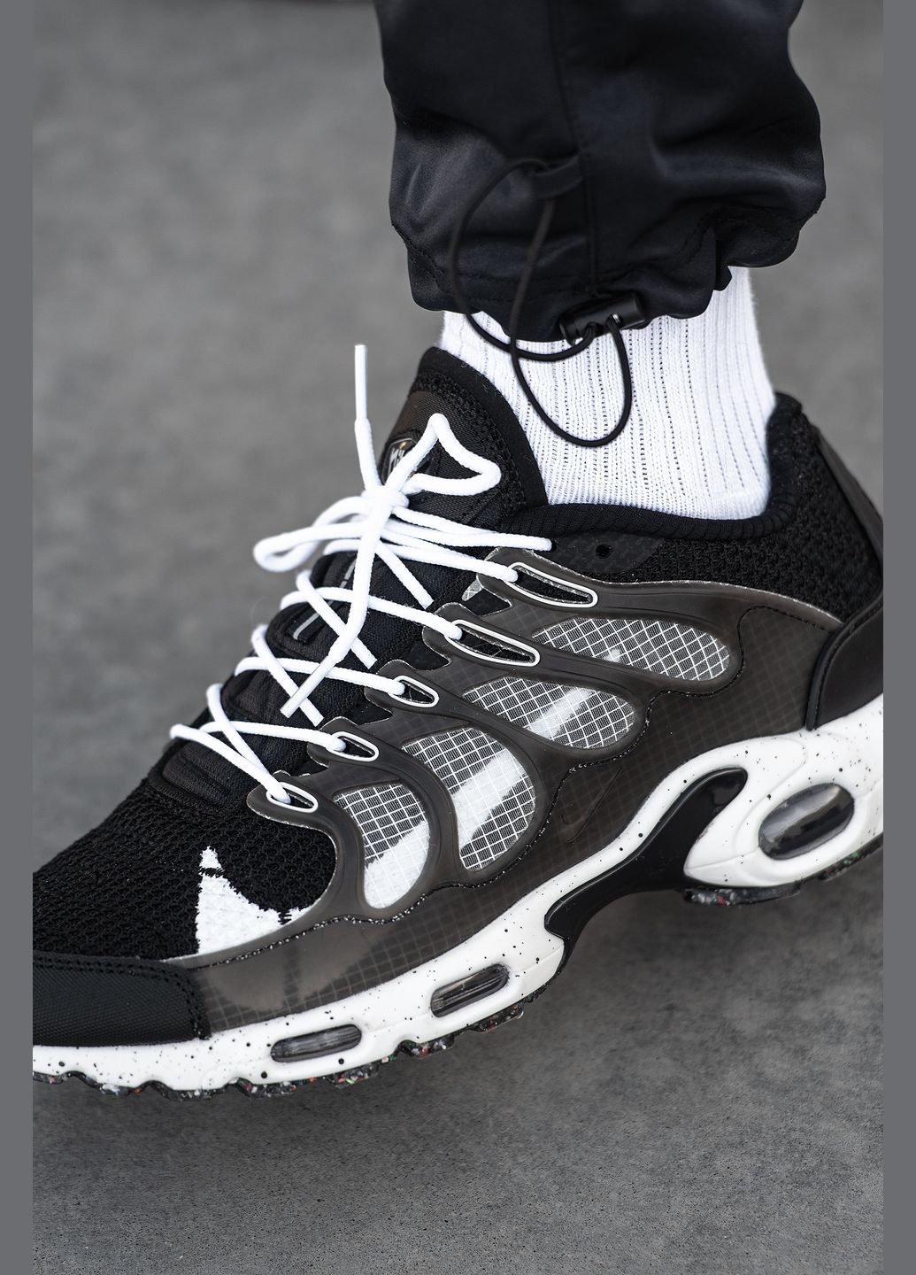 Чорно-білі Осінні кросівки чоловічі Nike Air Max TN Terrascape