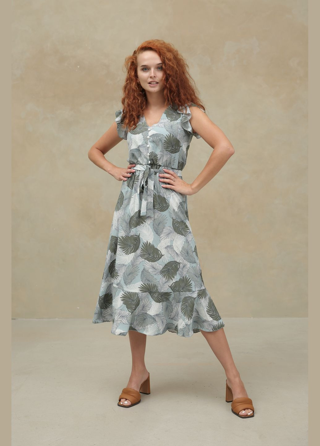 Комбінована коктейльна, повсякденний, кежуал, джинсова елегантна пряма сукня з воланом по низу INNOE з квітковим принтом