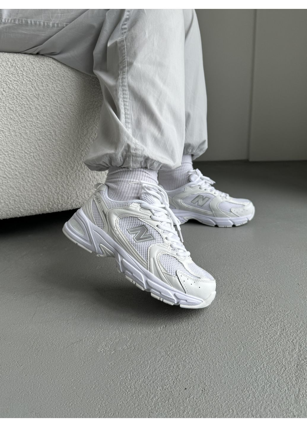 КРОСІВКИ ЖІНОЧІ NEW BALANCE 530 TRIPLE WHITE НЬЮ БЕЛАНС 530 No Brand білі демісезони (369389062)