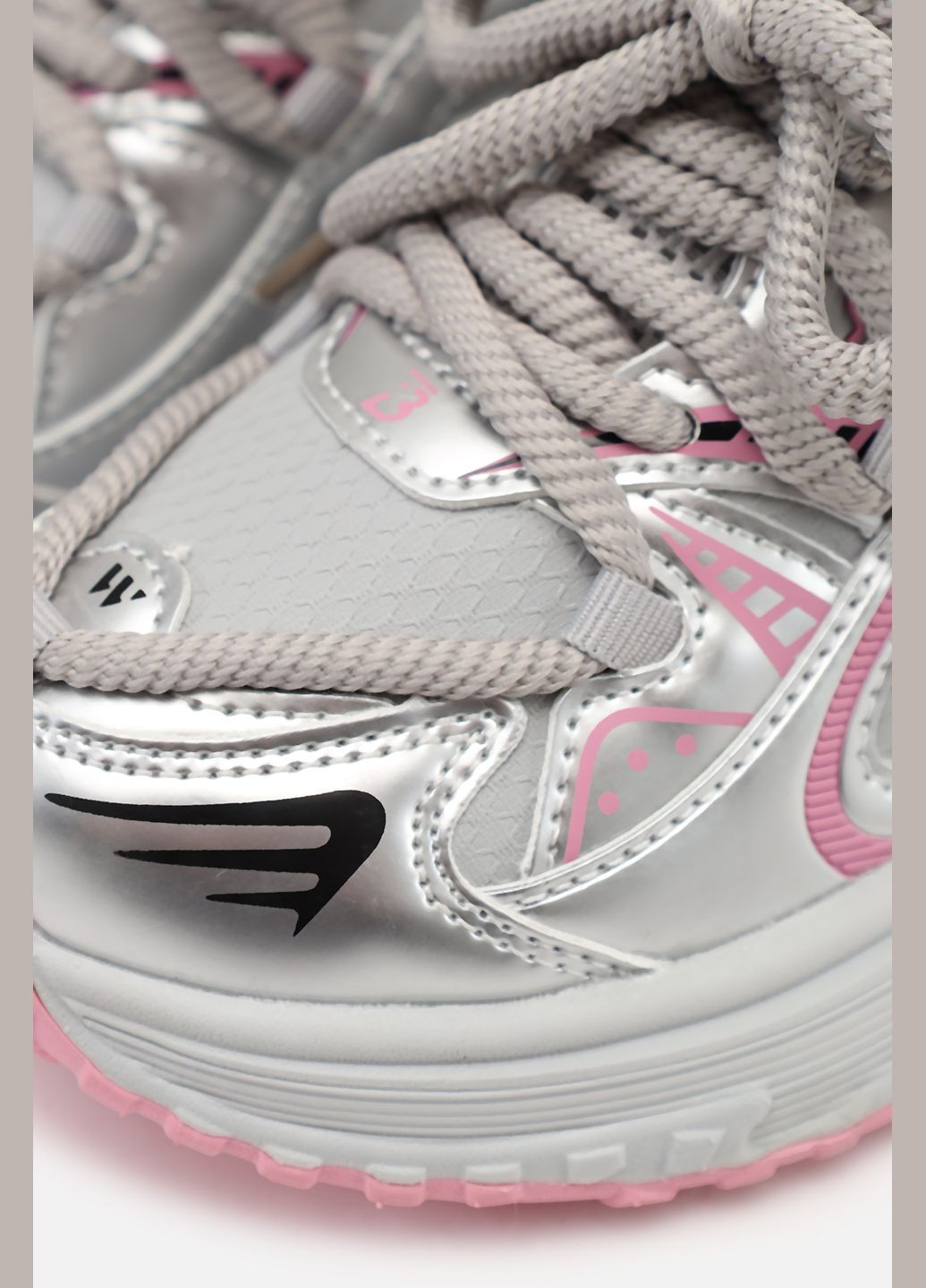 Срібні осінні кросівки для дівчинки, на пласкій підошві колір срібний цб-00273855 Kimboo