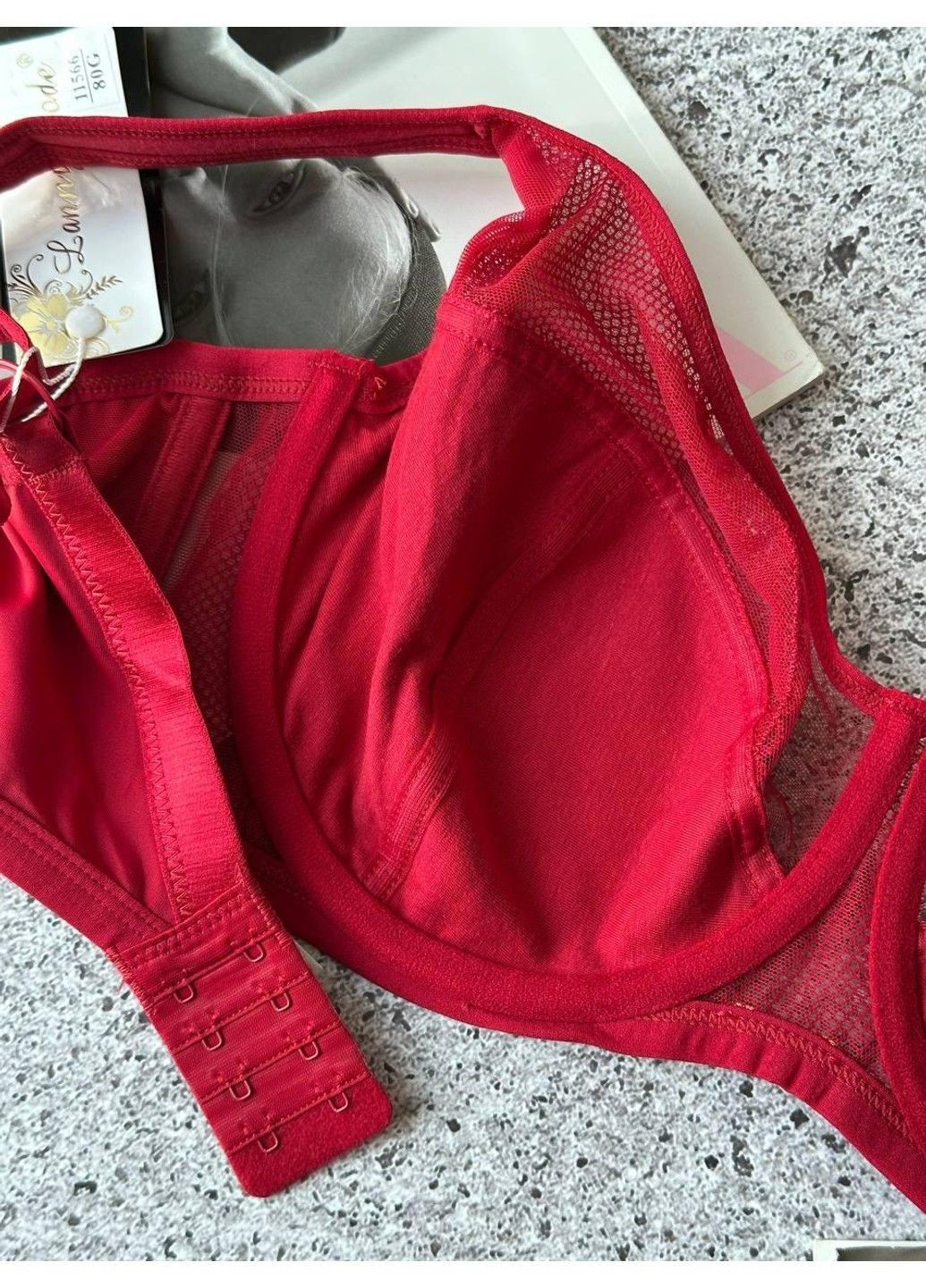 Красный комфортный бюстгальтер больших размеров мягкие чашки без поролона красный Lanny Mode