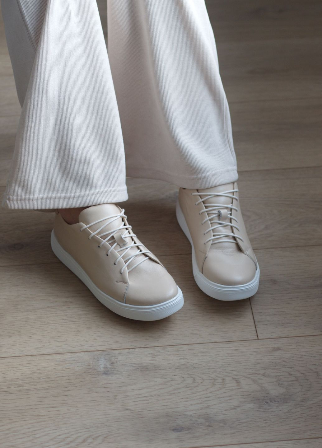 Бежевые кеды женские классические из натуральной кожи Zlett 3526