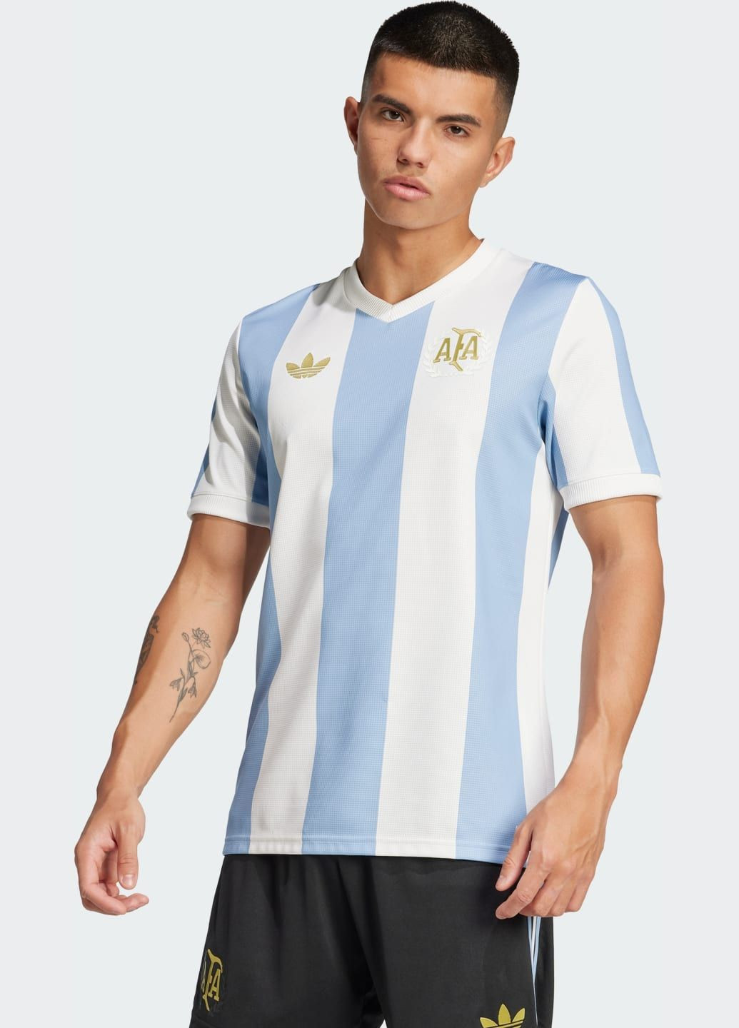 Синий демисезонный спортивный лонгслив adidas с логотипом