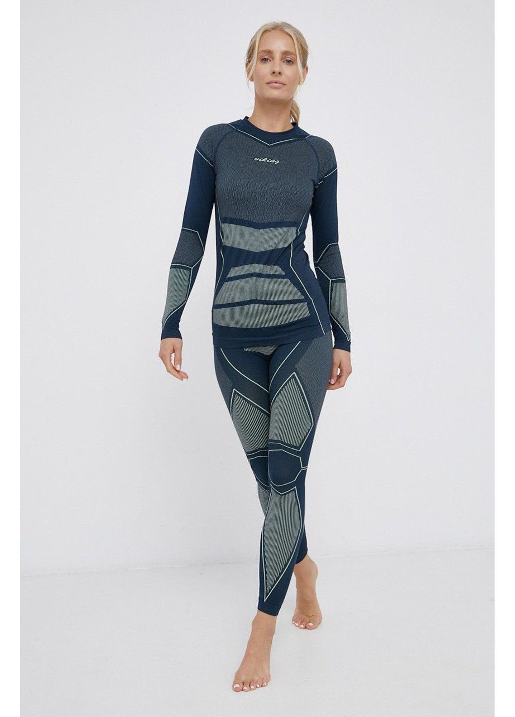 Комплект термобілизни Nessa Coolmax жіночий темно-синій - 500/22/3210-19 Viking (358497685)