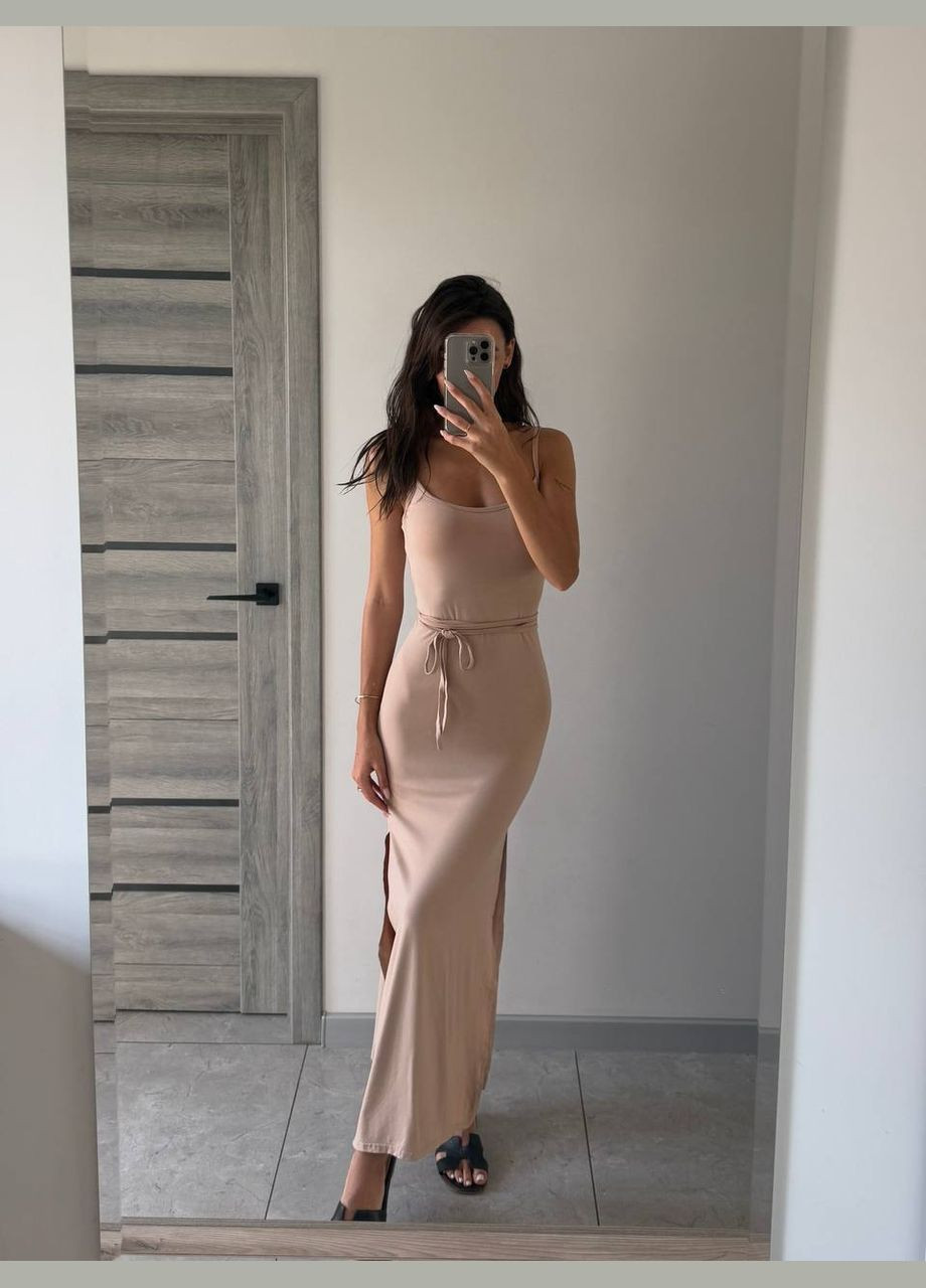 Бежева елегантна максі-сукня з розрізами та зав'язками на талії No Brand