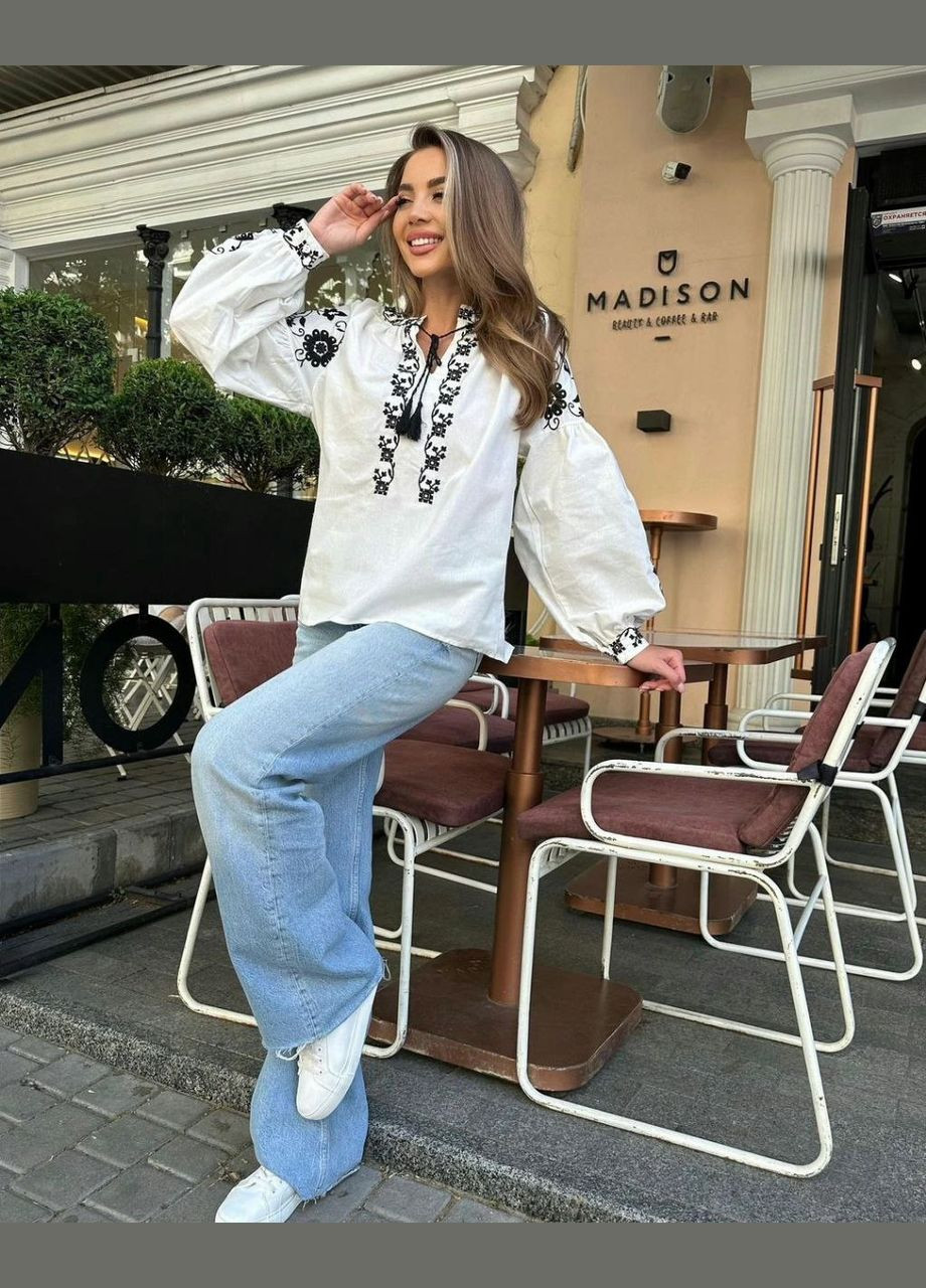 Біла жіноча вишиванка з вишивкою гладдю на рукавах ESQ бавовна (319493467)