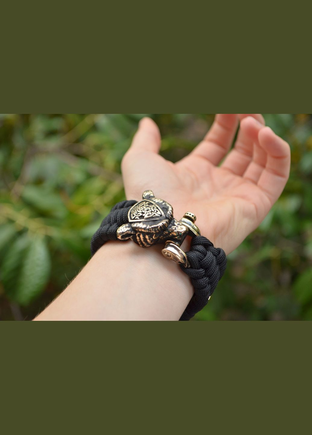 Браслет с Медведем и рунами из паракорда плетения Трилобит под заказ цвет и размер + брелок в подарок No Brand (341738886)