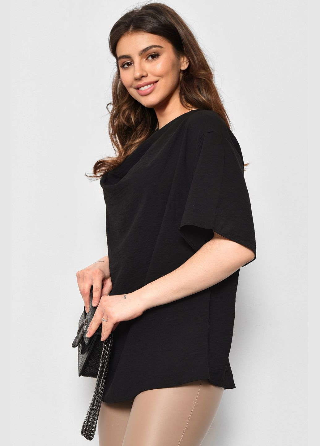 Черная демисезонная блуза женская полубатальная с коротким рукавом черного цвета с баской Let's Shop