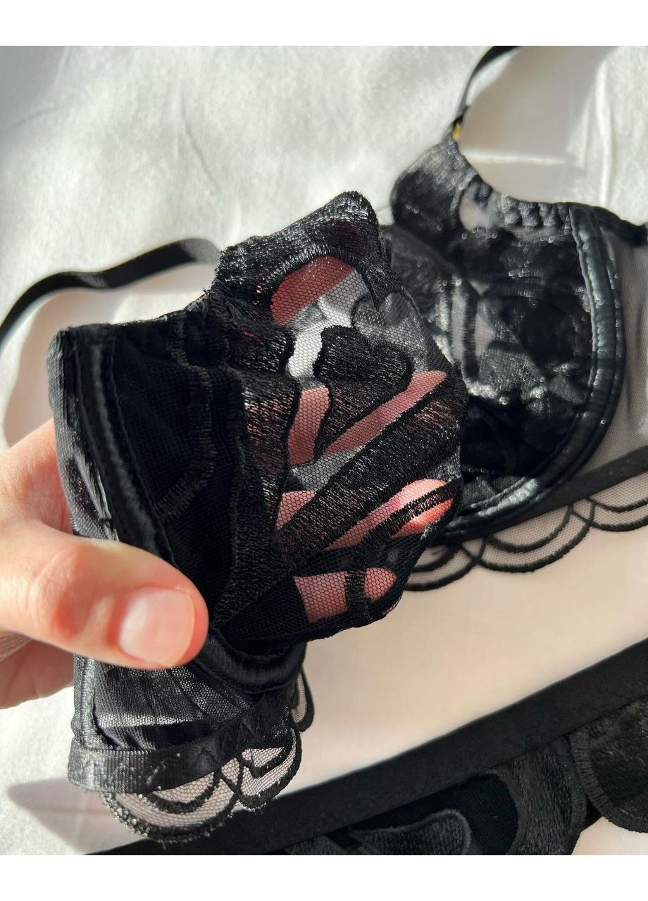 Чорний демісезонний комплект жіночої нижньої білизни закохана спокусливий в наборі пояс з гартерами візерунок серця чорний No Brand Комплект нижньої білизни Закохана