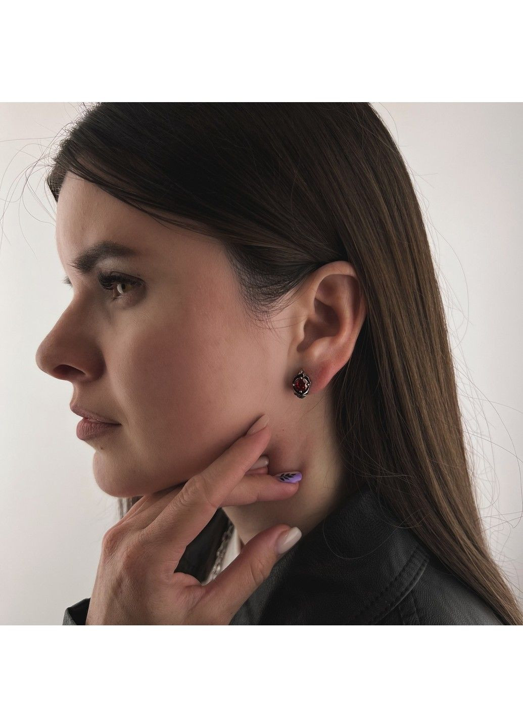 Готичні сережки череп з червоним каменем із медичної сталі ES-041 No Brand (299330609)