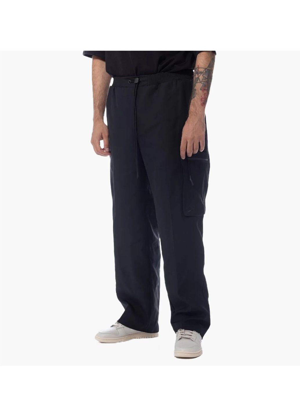 Черные демисезонные брюки Nike