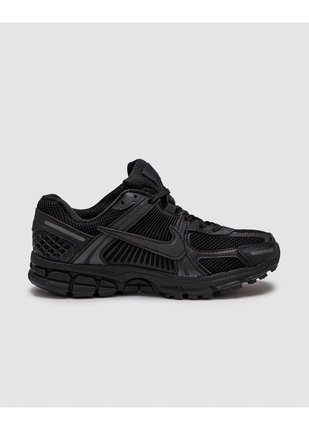 Черные летние кроссовки nike air zoom vomero 5 triple black найк аир зум No Brand