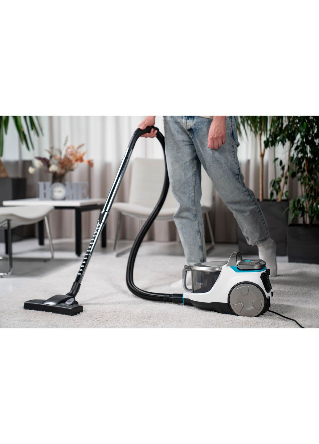 Пылесос контейнерный, 700Вт, конт пыль -2.5л, НЕРА, бело-серебристый Ardesto (362668733)