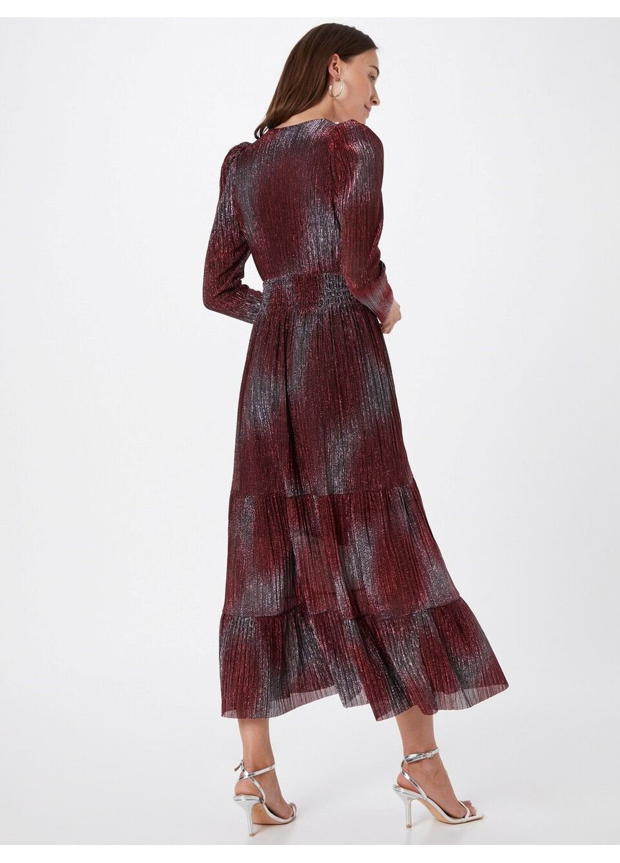 Бордовое платье Tfnc