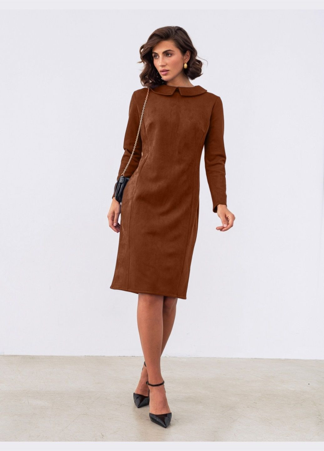 Коричневое кэжуал коричневое платье прямого кроя из замши Dressa однотонное
