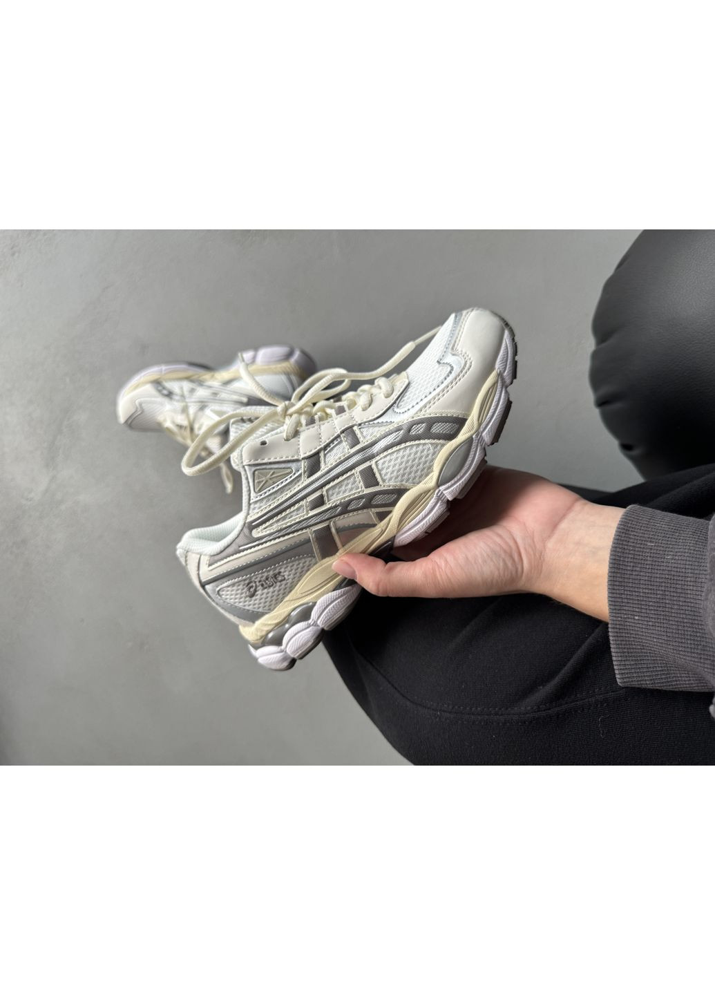 Сірі Осінні кросівки чоловічі asics gel-nyc 2055 beige / grey асікс гель нюк 2025 No Brand