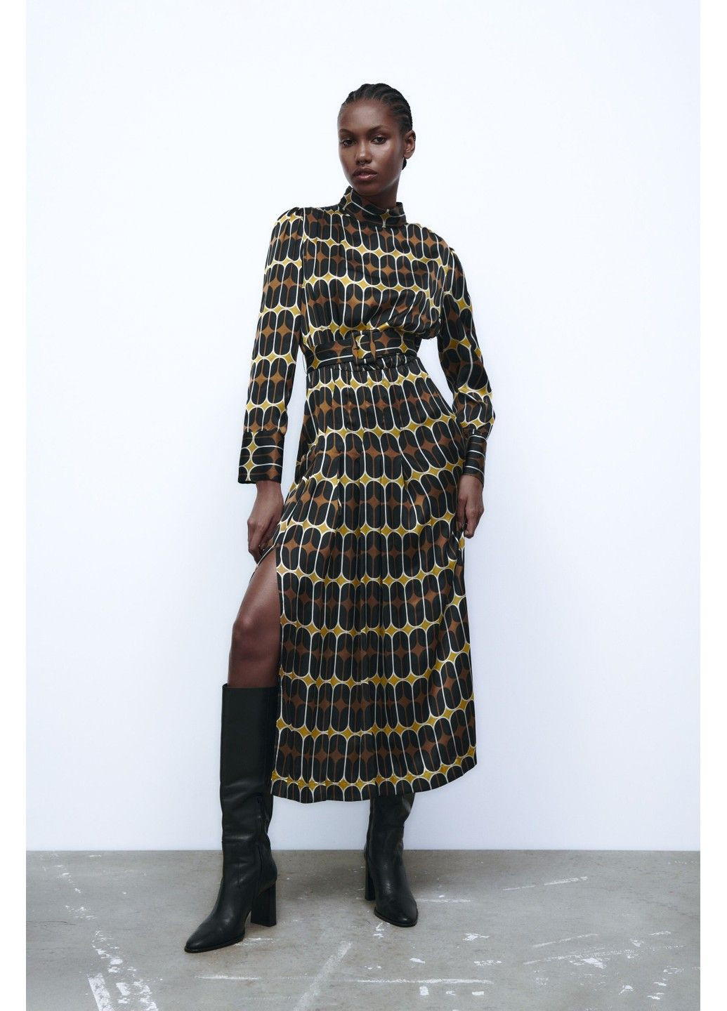 Комбинированное платье женское brown satin belted midi dress Zara