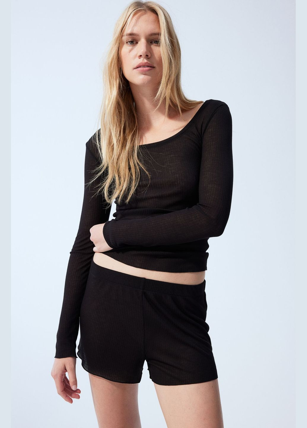 Шорти жіночі чорні із прозорого ребристого трикотажу -М (тільки шорти) H&M (335363398)