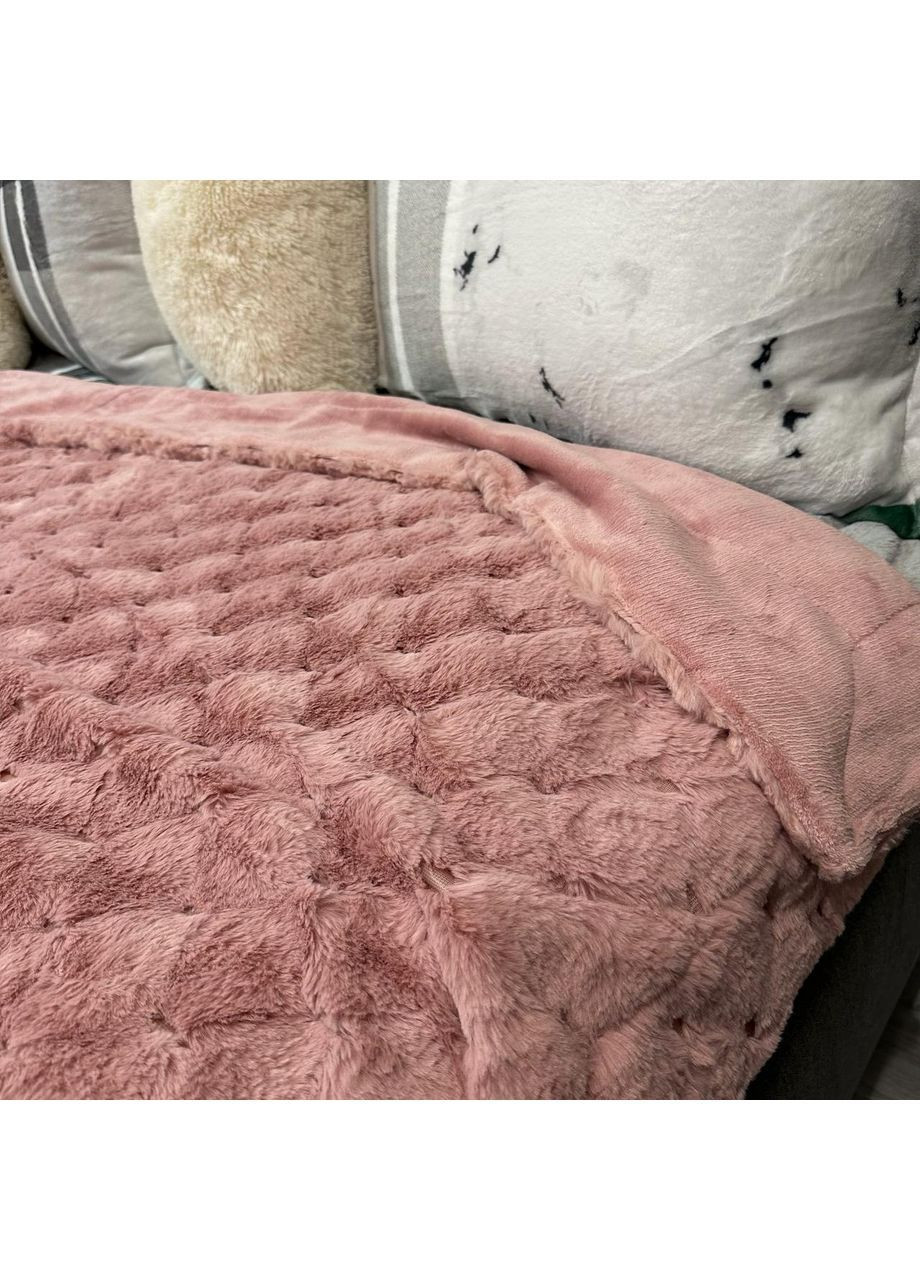 Стильное покрывало розового цвета "Luxury Fur" с 3D-ворсом, Евро 200х230 см – мгновенный уют и стиль! No Brand (368565098)