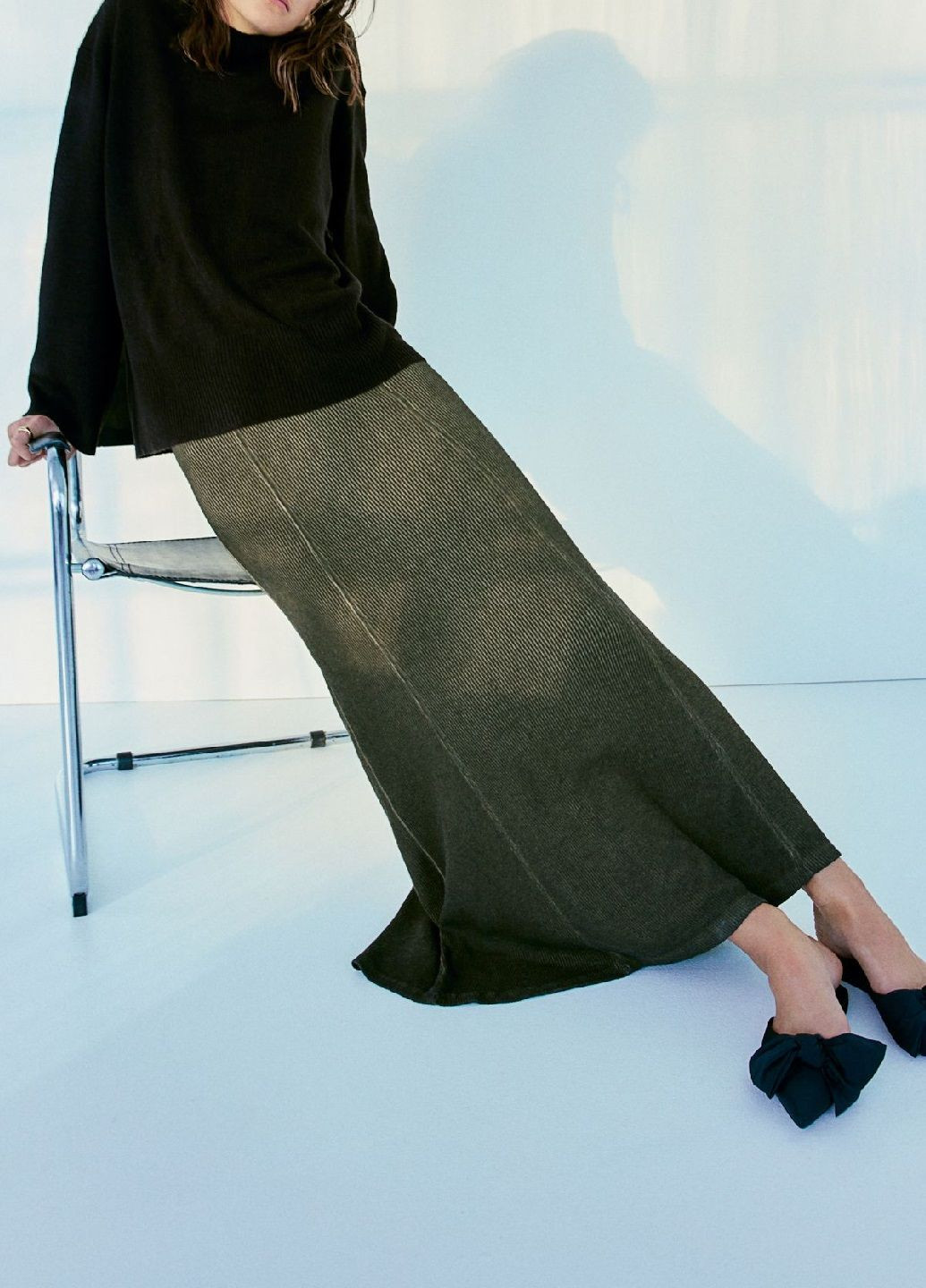 Черный демисезонный свитер H&M