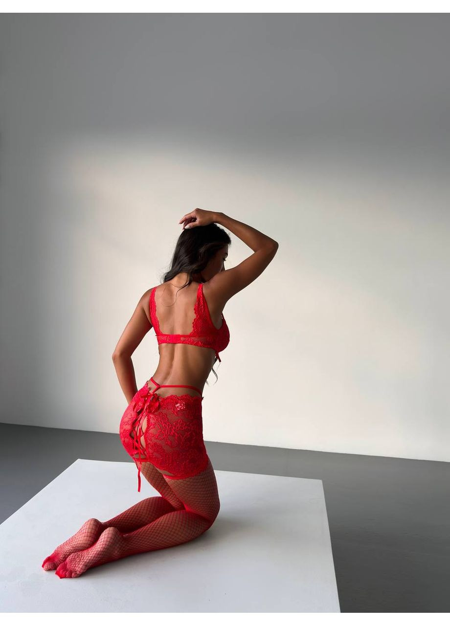 Красный демисезонный кружевный соблазнительный комплект с юбочкой и чулками Vakko
