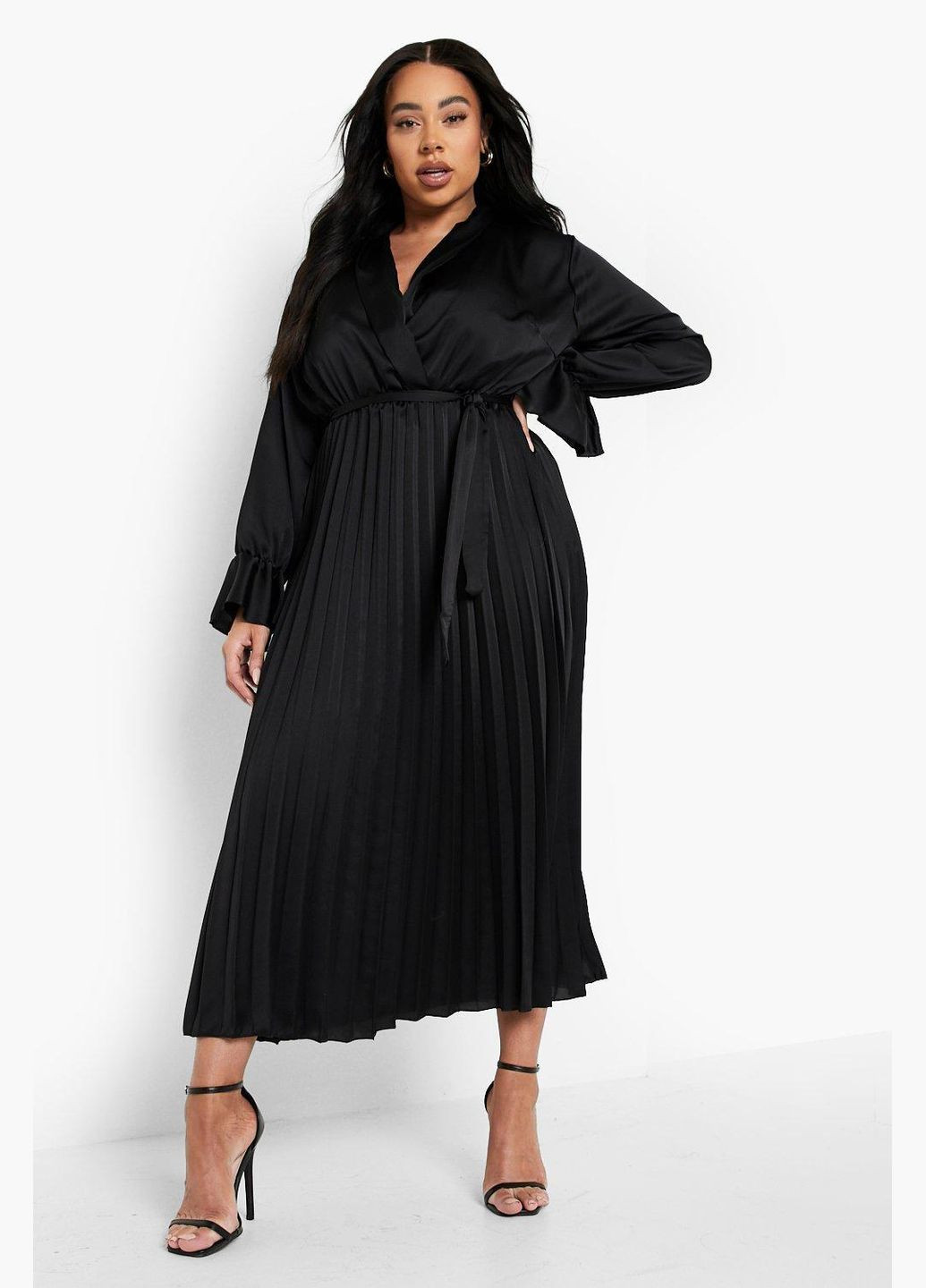 Черное платье Boohoo