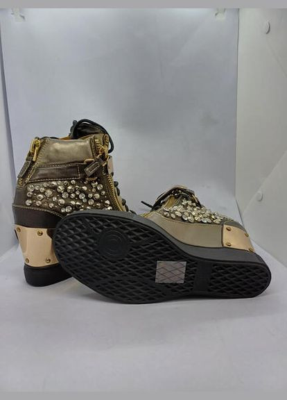 Бронзові демісезонна ботильйони Gioia