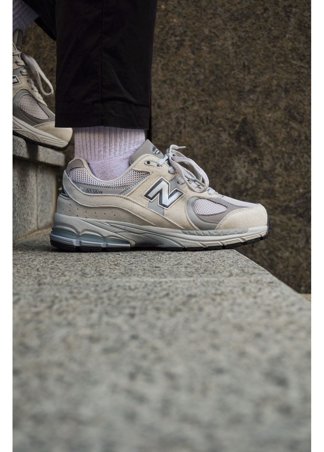 Сірі Осінні кросівки чоловічі new balance 2002 light grey нью беланс 2002 No Brand