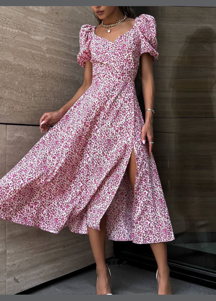 Розовое лёгкое летнее платье в розовом цветочном принте из софта No Brand с цветочным принтом