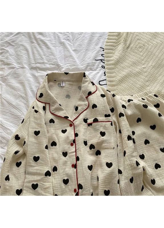 Біла всесезон піжама муслінова солодкі сни домашній брючний комплект в класичному стилі біла з чорними серцями сорочка + брюки No Brand Піжама муслінова в чорні сердечка біла