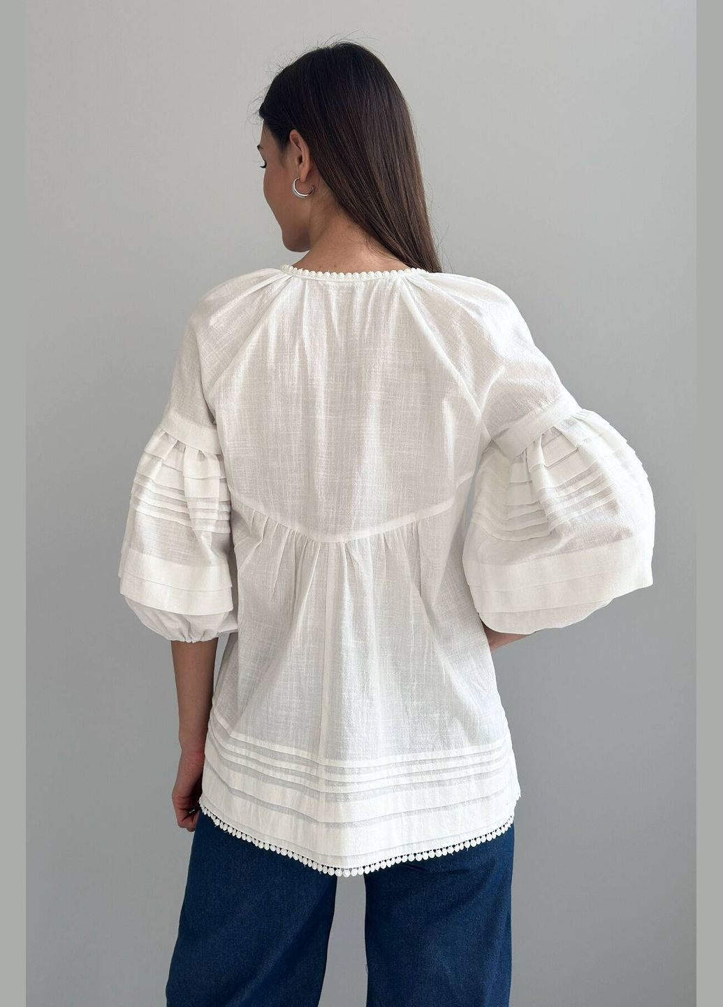 Молочна блуза Nenka