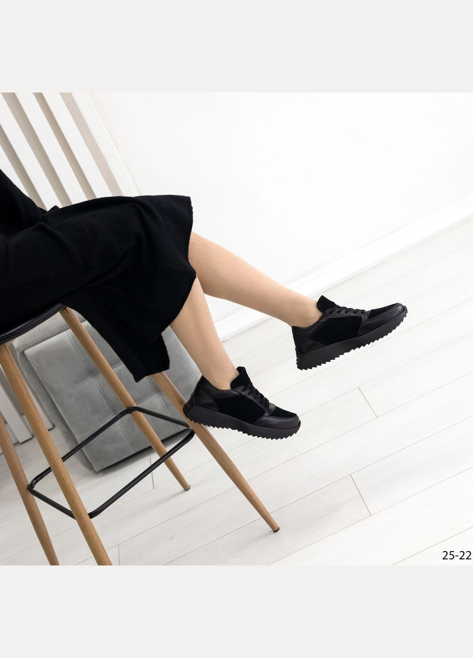 Комбинированные женские замшевшие кроссовки No Brand