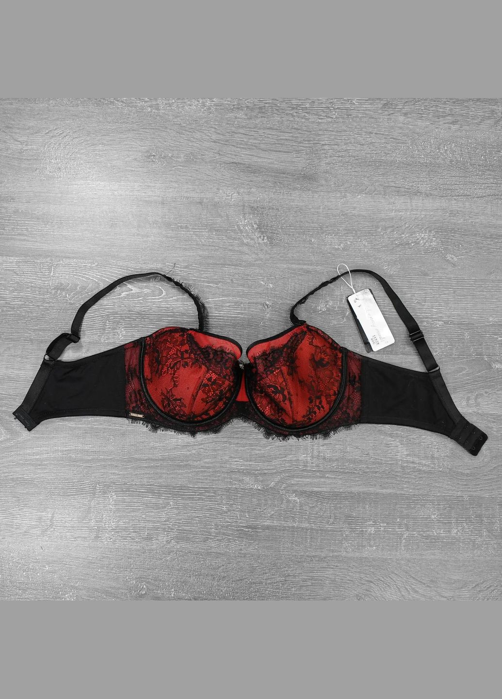 Чёрный полумягкая чашка с кружевными бретелями Lanny Mode с косточками