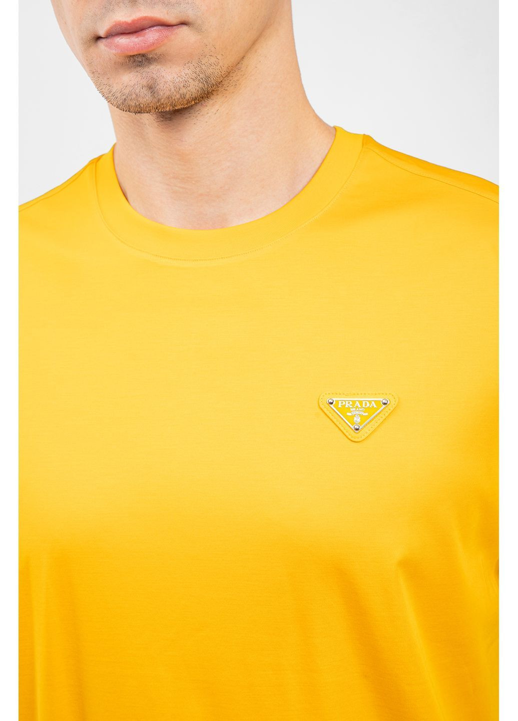 Гірчична футболка Prada