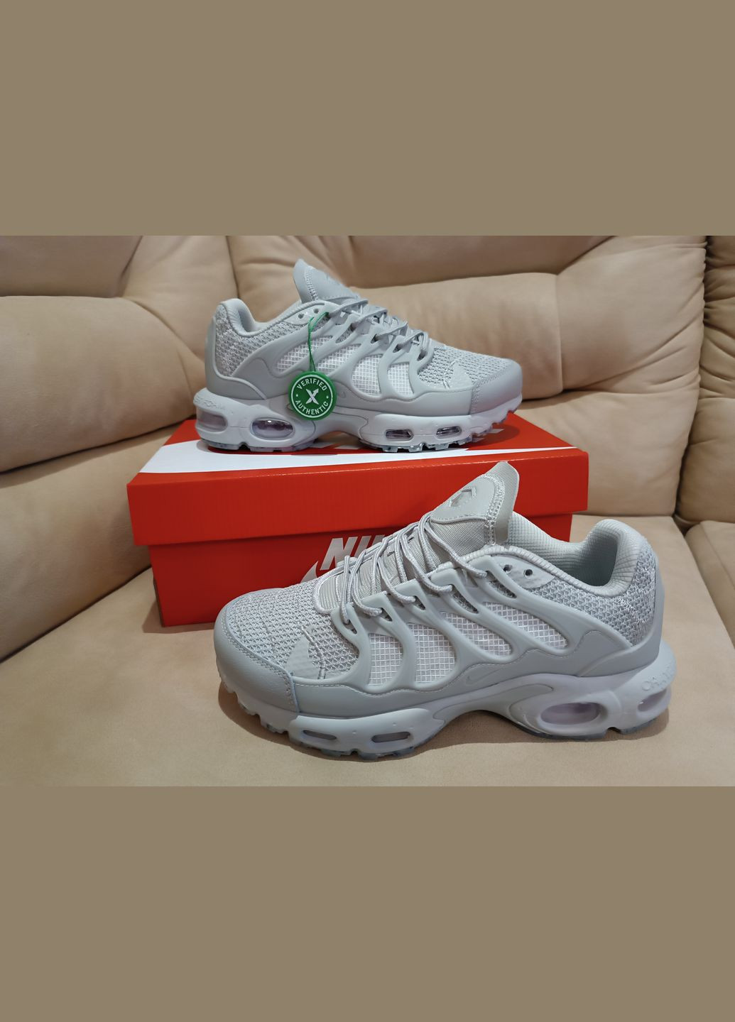 Сірі всесезонні кросівки No Brand