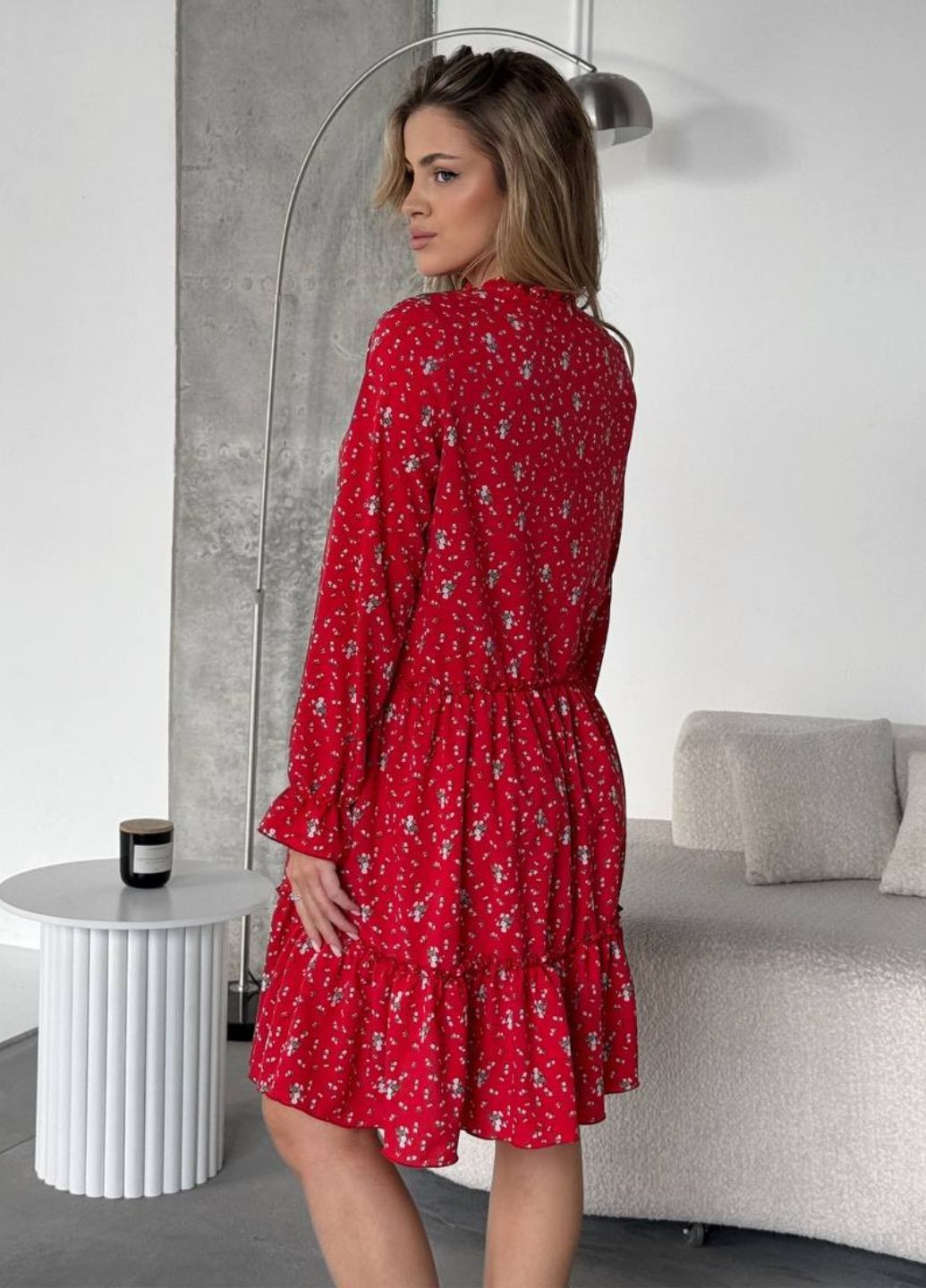 Червона кежуал вишукана легка літня міді сукня вільного крою з квітковим візерунком, рукавами ліхтарик та воланом Tik-Tak з квітковим принтом