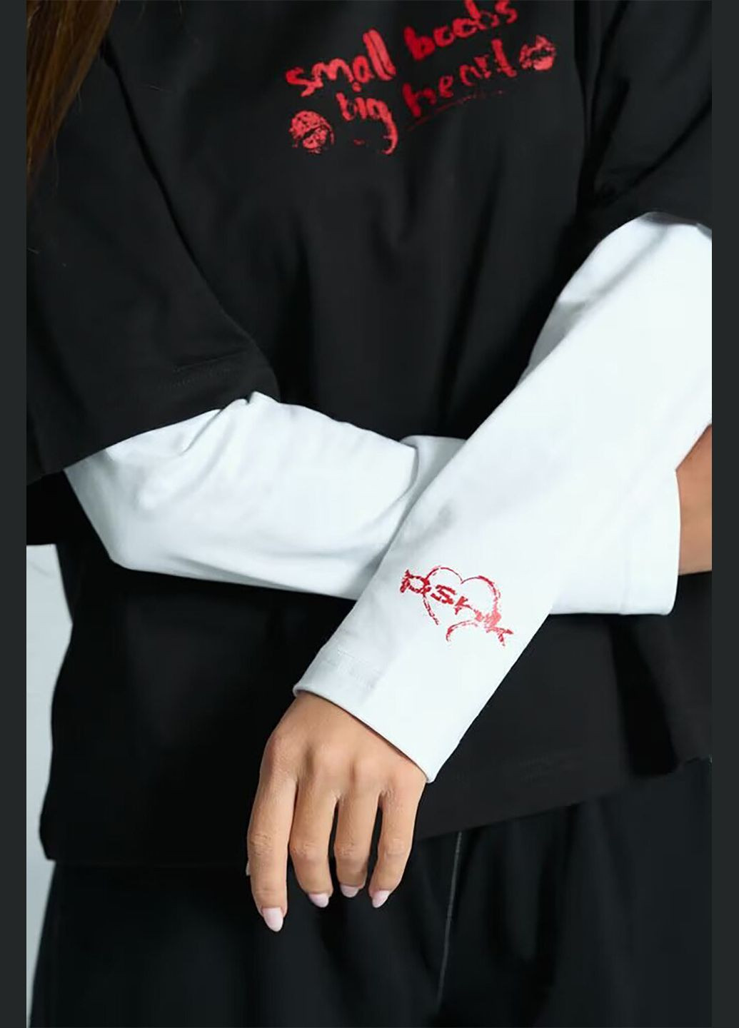 Жіночий оверсайз лонгслів Crush чорно-білий OGONPUSHKA (316302513)