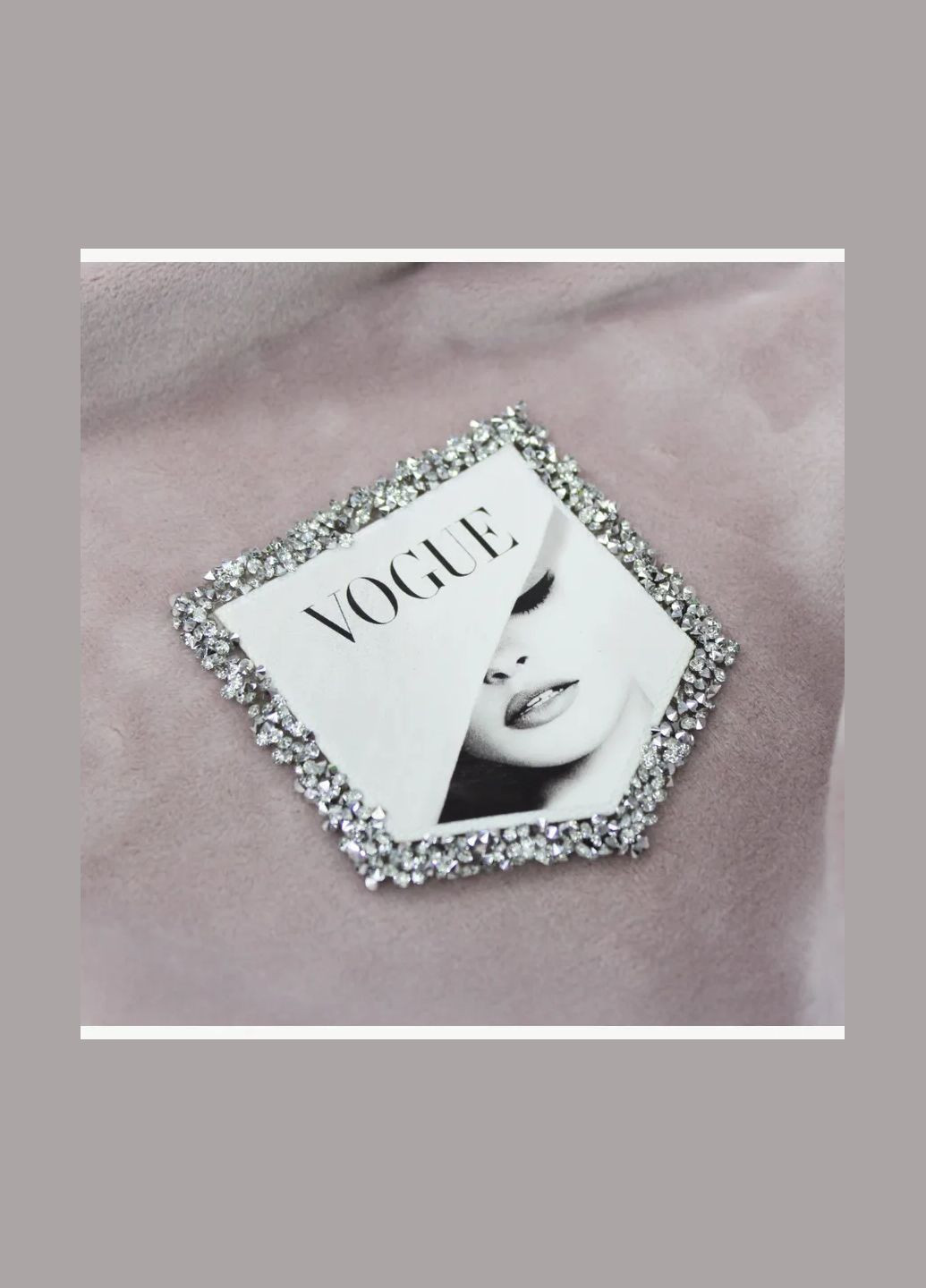 Нашивка с акриловыми камнями "Vogue" карман черно белого цвета с серебряными камнями (4878) No Brand (335811476)