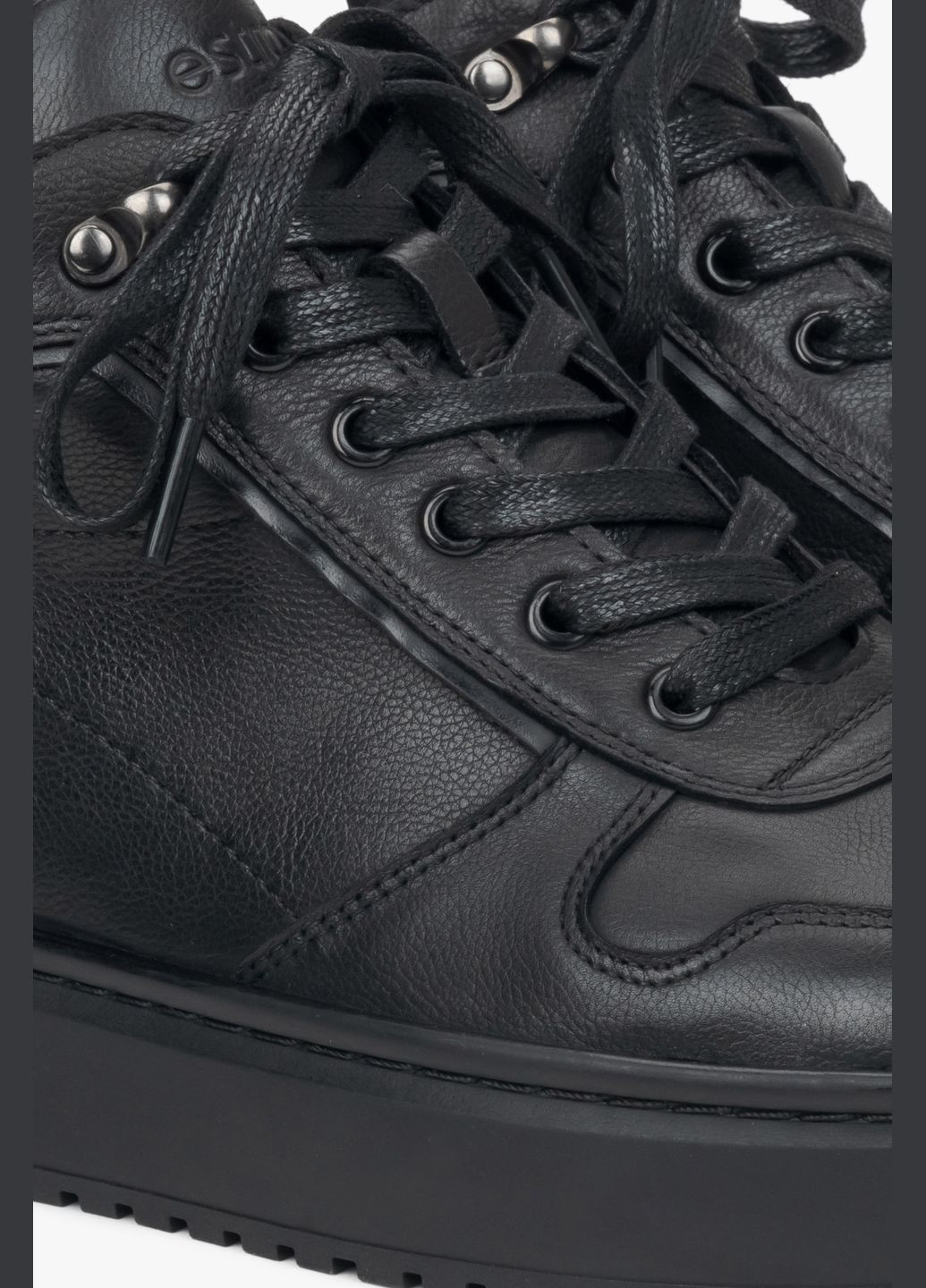 Черные осенние ботинки, цвет черный Estro