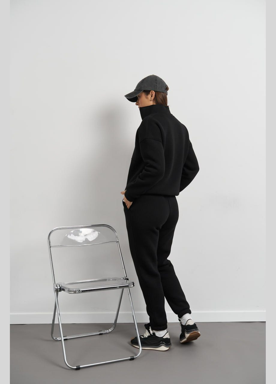 Женский теплый костюм тринитка на флисе цвет черный р.L 449062 New Trend (282927933)