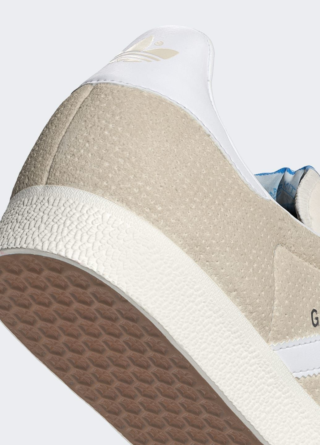 Білі всесезон кросівки gazelle adidas