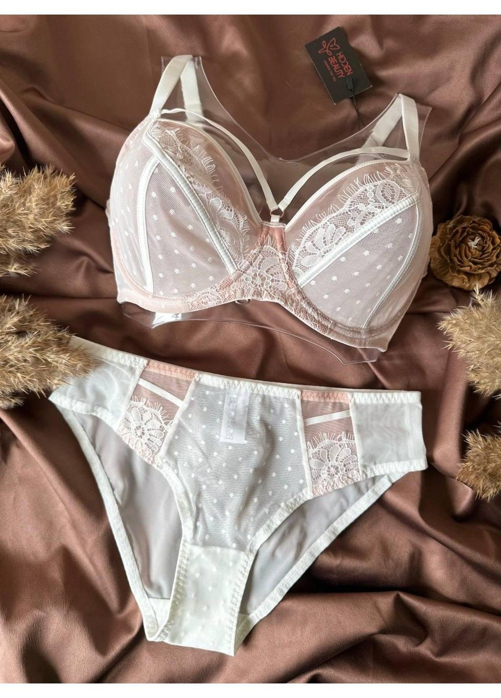 Білий комплект бюстгальтер без поролону з трусиками сліп m013 hidden beauty білий Diorella