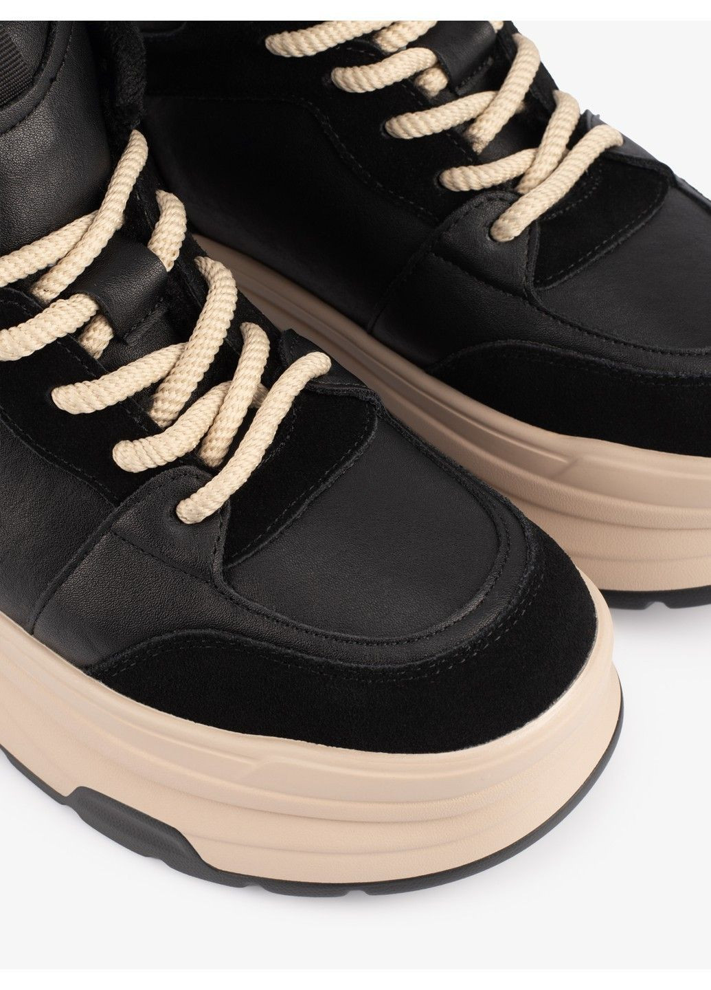 Жіночі черевики на платформі 1101751 Buts (368194305)