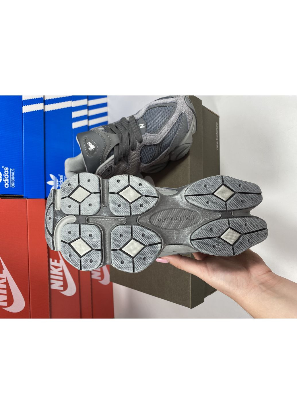 Сірі Осінні кросівки чоловічі new balance 9060 grey нью беланс 9060 No Brand