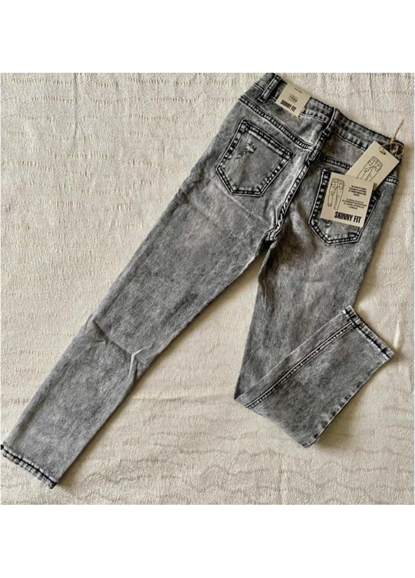 Серые демисезонные джинсы для девочки стрейч 140-146 No Brand