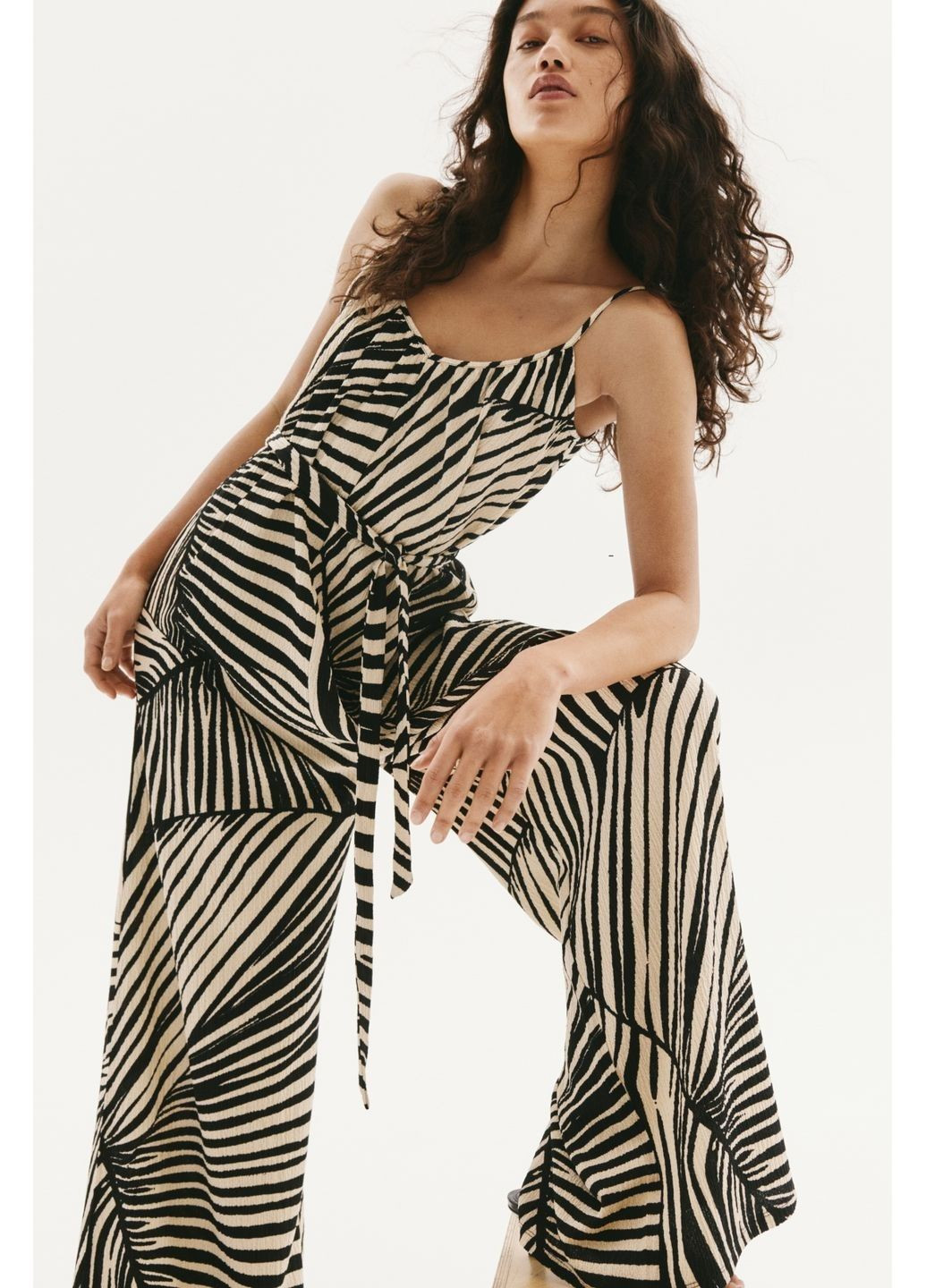 Комбинезон H&M однотонный чёрный кэжуал