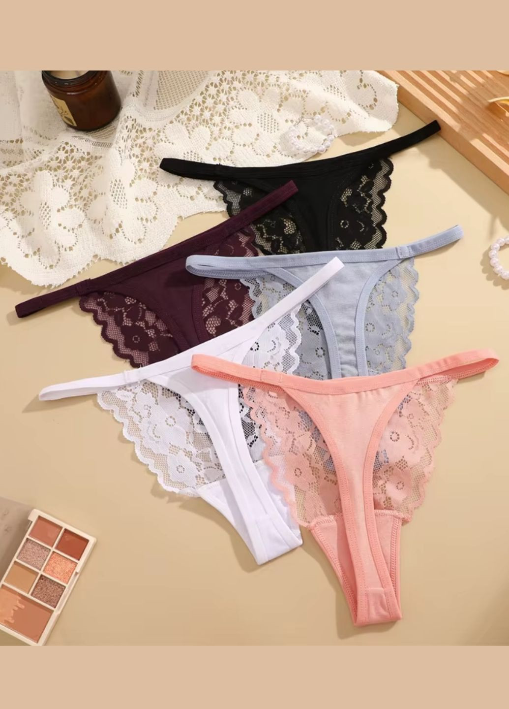 Набір жіночих мереживних трусиків стрінгів Fine Flowers (1840-44) Комбінований M Finetoo (332005390)